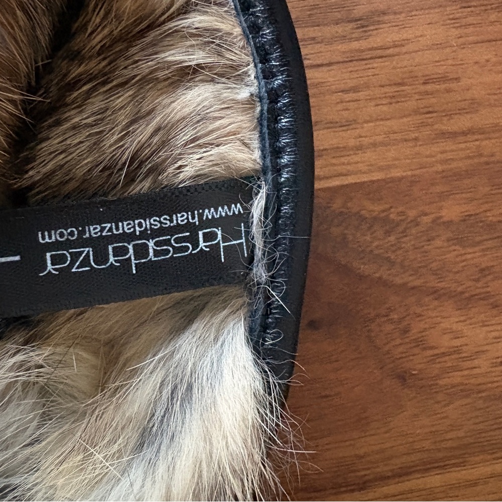 Fur-Lined Black Leather Gloves - Picture 2 of 4